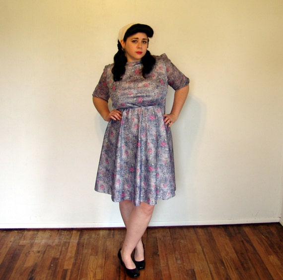 Plus Size Vintage Dress Silver 1980s Dress Gray and Pink Micro Pleats Sheer Sleeve Elastic High Waist Floral Size 16 XL XXL