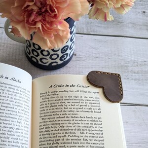 Leather bookmark, Personalized leather heart shaped bookmark, Gift for readers, Heart bookmark