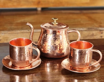 Juego de té de cobre martillado a mano: tetera, tazas y platillos