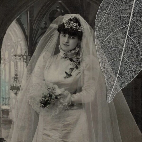 1907 Lovely EDWARDIAN BRIDE with Long Veil and Flowers Antique French Postcard