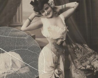 Carte postale ancienne de 1907 ELLEN D'ACCELI en corset vintage fashion