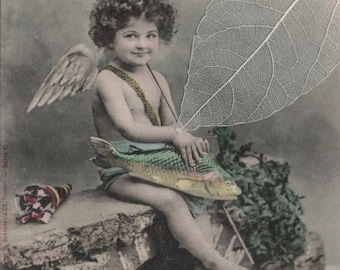 1909 kleiner lächelnder Junge Engel mit Flügeln Cupidon Amor Köcher & Pfeile Angelrute und Fisch Antike Bergeret Edition Französische Postkarte