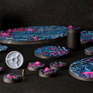 Handbemalte Bases - Alien Infestation - Custom einsatzbereite Bases für Kriegsspiele Fantasy Skirmish und RPG DND Pathfinder
