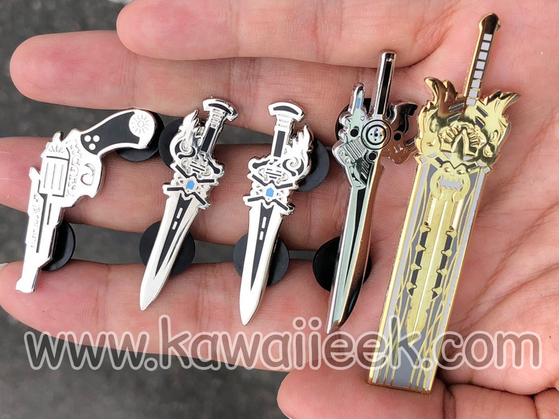 Final Fantasy XV FFXV Weapons Enamel Pins Noctis Ignis Prompto Gladiolus Sword Daggers Gun Full Set