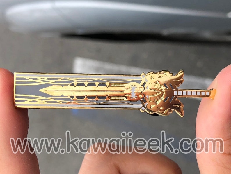 Final Fantasy XV FFXV Weapons Enamel Pins Noctis Ignis Prompto Gladiolus Sword Daggers Gun Gladio's Sword