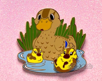 Mama Ente und Spinnen Entchen - Hard Enamel Pin Momma Ente Mama