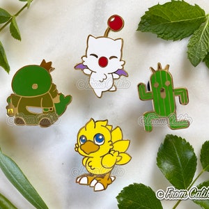 Final Fantasy Enamel Pins Cactuar Chocobo Moogle Tonberry King 4 Pins (Yellow Set)