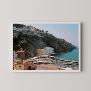 Costiera Amalfitana / Stampa fotografica su pellicola Italia / Fotografia 35 mm / Arte murale da viaggio stampabile / Download digitale / Spiaggia di Sorrento