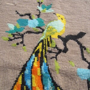 Pájaro colorido con punta de aguja para colgar en la pared, hecho a mano