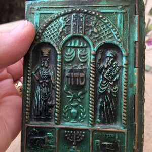 Prayer Book Sidur Miniature Hebrew Vintage Green and Brass Sidur In Original Box Printed in Israel 1960&#39;s