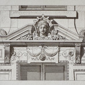 Peut inclure: Un dessin architectural en noir et blanc d'une façade de bâtiment avec un élément décoratif représentant une tête de femme avec une couronne et des accents floraux.