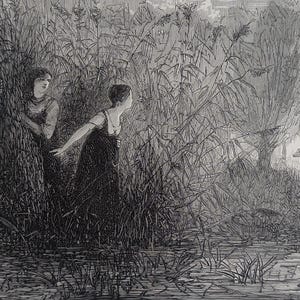 Może przedstawiać: Antyczna czarno-biała ilustracja przedstawiająca dwie kobiety w długich sukniach pośród wysokich trzcin i zbiornika wodnego. Szczegółowa grafika wywołuje poczucie tajemnicy i świata przyrody, z naciskiem na grę światła i cienia.