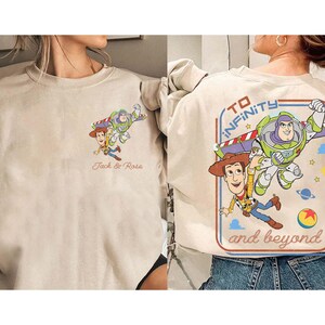 Camiseta de Disney Pixar Toy Story: Infinito y más allá, camiseta de Buzz Lightyear y Woody, camiseta de Toy Story Land, Magic Kingdom, viaje familiar a Disney imagen 4