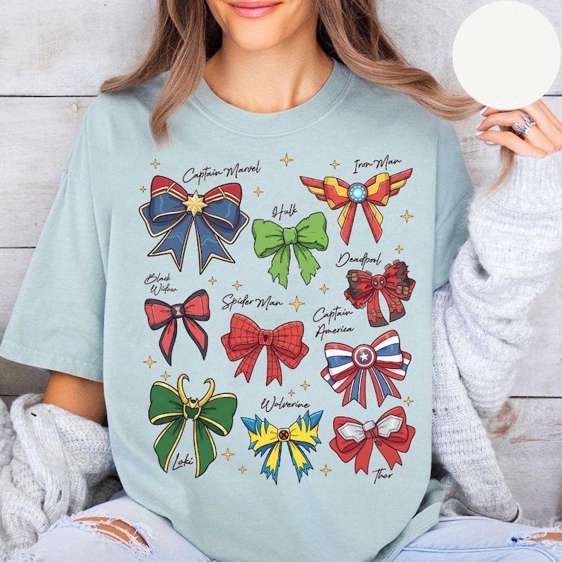 スーパーヒーローにインスパイアされたコケットボウシャツ、スーパーヒーローコケットシャツ、マーベルスーパーヒーローコケットTシャツ、ディズニーマーベルファミリーマッチングシャツ 画像 4