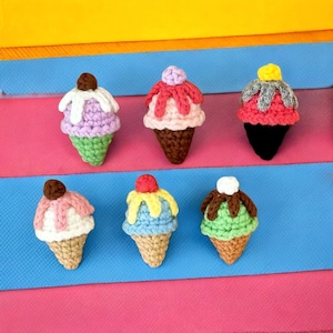 Porte-clés crème glacée au crochet, cornet de crème glacée Amigurumi, cadeau bricolage pour jouer à manger, modèle facile pour les débutants, téléchargement immédiat au format PDF