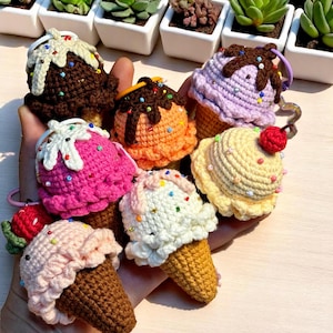 Porte-clés crème glacée au crochet, cornet de crème glacée Amigurumi, cadeau bricolage pour jouer à manger, modèle facile pour les débutants, téléchargement immédiat au format PDF