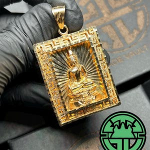 18k Gold Cambodian Thai Buddha Pendant image 1