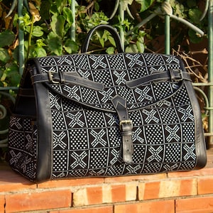 Handmade Moroccan Kilim Leather Travel Bag: Large Weekender Carry-On