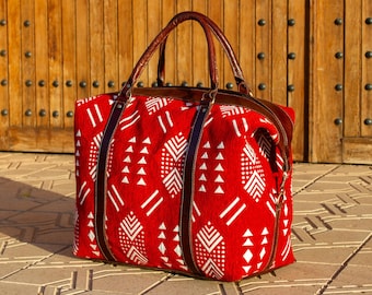 Handmade Red Kilim Carpet Travel Bag, Moroccan Leather Weekender Duffle Bags, Overnight Carry-On, Unique Gift for Men & Women