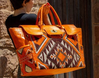 Authentic Moroccan Kilim Travel Bag, Handmade Leather Weekend Bag, Vintage Duffle Bag, Overnight Luggage, Boho Travel Gift