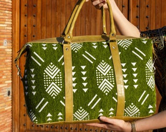 Grüne Kelim-Leder-Reisetasche, handgemachte Wochenendtasche, einzigartiges Geschenk für Reisende