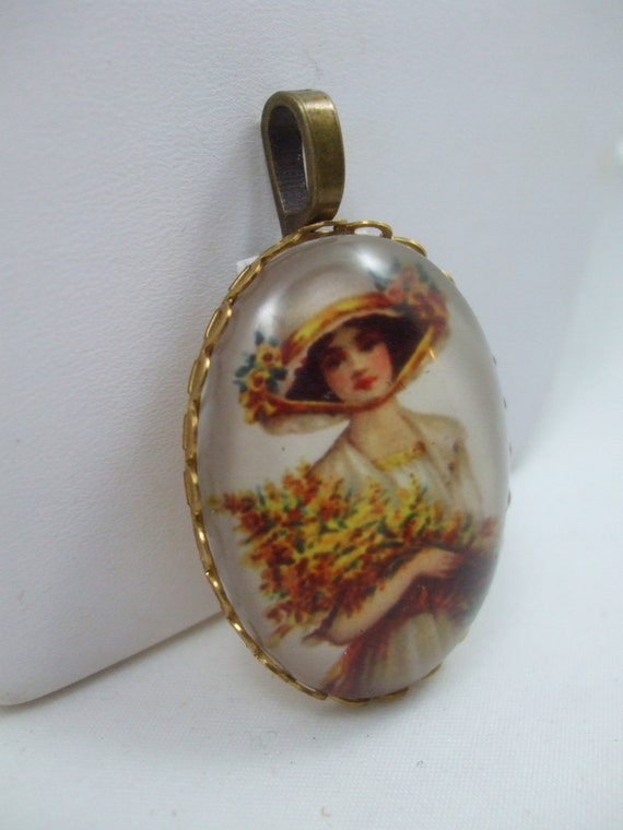 Vintage Cameo Necklace  Victorian Woman Cabochon … - image 3