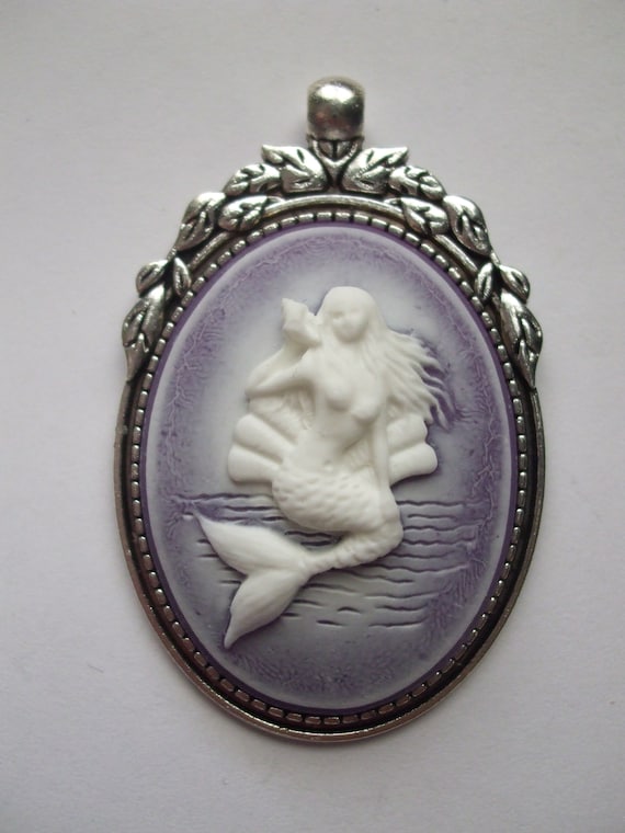 Mermaid cheap cameo necklace