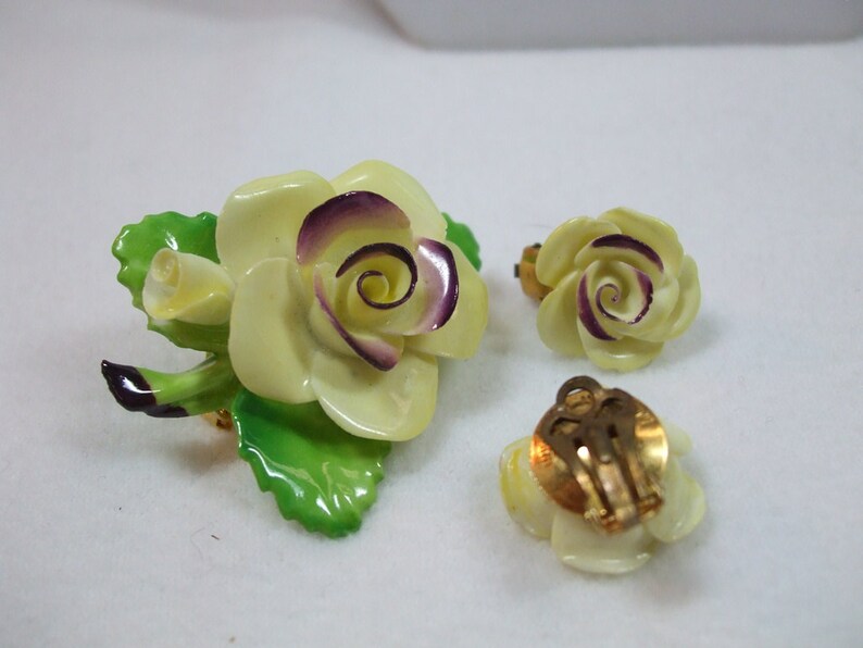 Vintage Staffordshire china yellow rose vintage brooch and clip on earrings