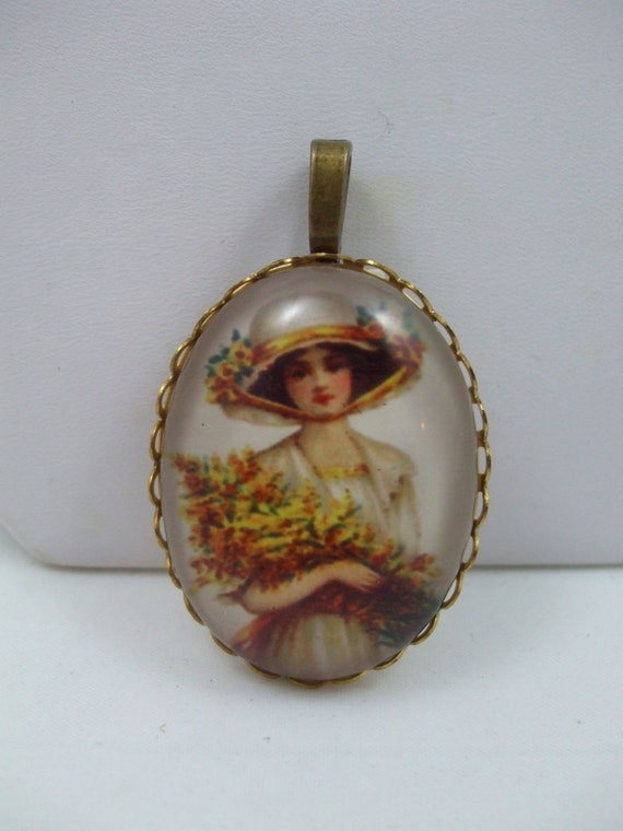 Vintage Cameo Necklace  Victorian Woman Cabochon … - image 2