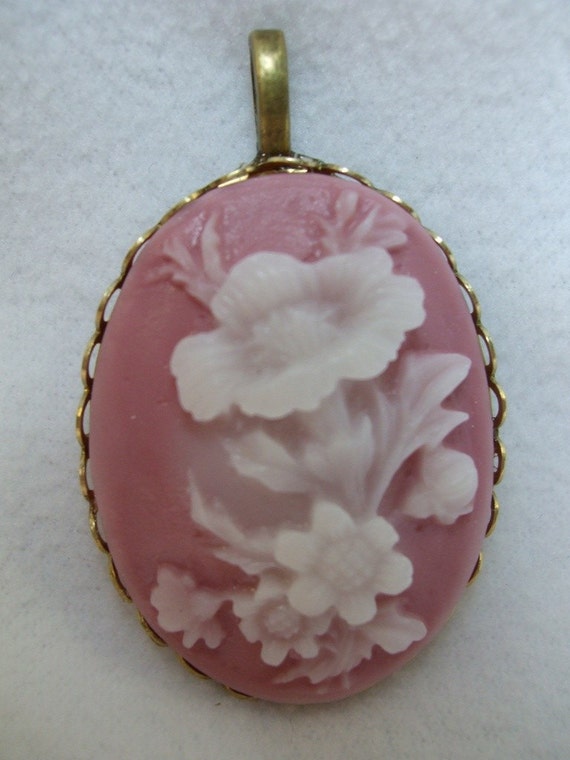 Cameo necklace, flower cameo pendant, cameo, chai… - image 2