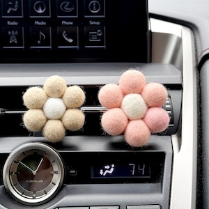 Car Charm Stylish & Functional Car Accessory | Car vent clip Accessory Daisy Flower Diffuser| Essential Oil Car Diffuser| Car Air Freshener