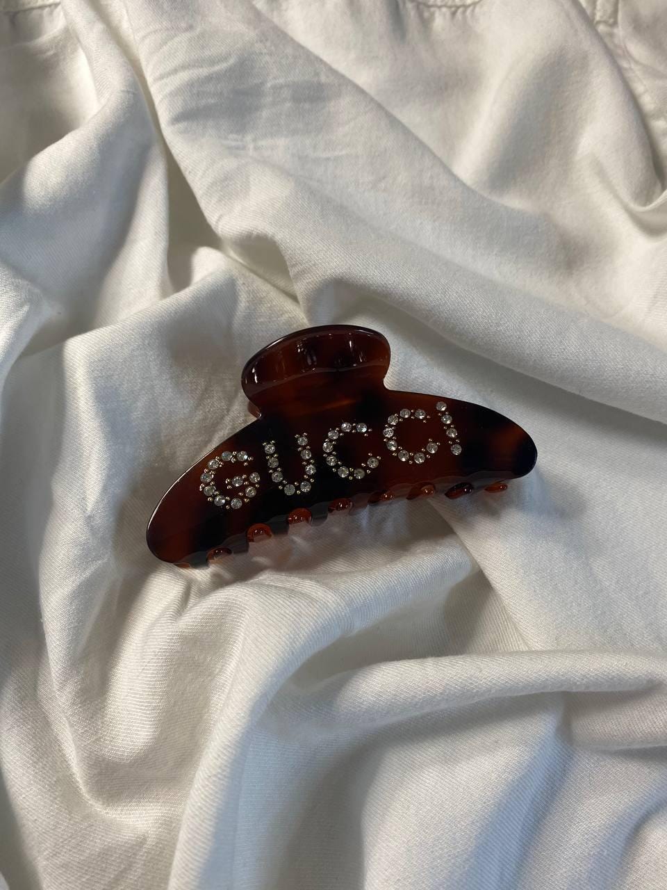 ヘアアクセサリー Gucci Hair Clips GUCCI' hair clip with crystals in black resin | GUCCI® US