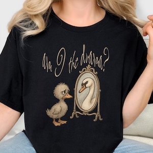 ¿Soy el drama? Camiseta con espejo de colores cómodos del Patito Feo y Cisne, suéter con meme divertido.