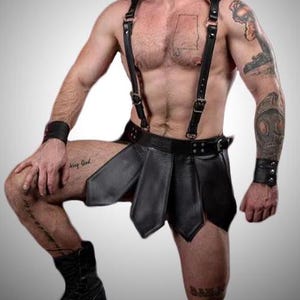 Men Leather Kilt With Suspender Harness Gladiator Kilt For Men&#39;s Handmade Costume Skirt for Mens