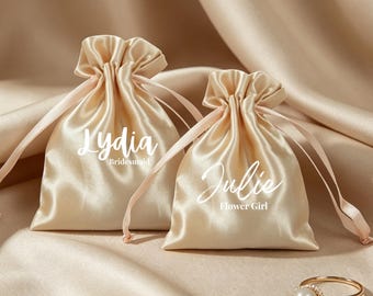 Cadeautasjes voor een vrijgezellenfeest, gepersonaliseerde cadeautasjes voor bruidsmeisjes, satijnen tasjes met trekkoord voor een bruiloft, sieradenverpakkingszakjes