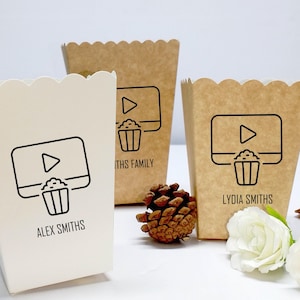 Cubo de palomitas para fiestas, caja personalizada para palomitas de maíz para una noche de cine familiar, recipiente para palomitas de maíz para recuerdos de fiesta, caja de papel con nombre, contenedor para palomitas de maíz para una noche de cine