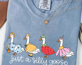 Comfort Colors Silly Goose On The Loose Shirt, Goose T-Shirt, Silly Goose Shirts, Funny Graphic Shirt, Cute Goose Shirt, Easter Shirt, Goose