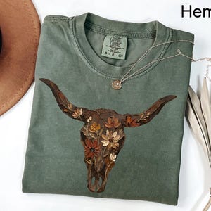 Comfort Colors®Boho Cow Skull Shirt, Western Graphic Tee, Bull Skull Shirt,Cowgirl Tshirt, Cowboy Shirt,Country Girl Shirt, Western Clothing image 3
