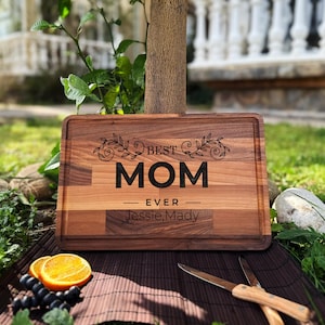 Mothers Day Gift, Custom Cutting Board, Personalized Cutting Board, Mom Cutting Board, Personalized Gifts, Nana Gift, Gift for Grandma