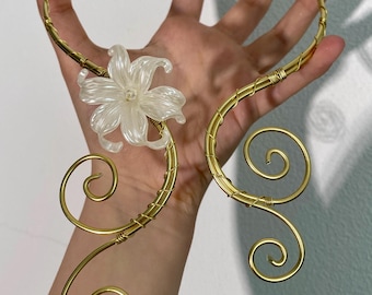 Handmade wire necklace necklace Gold - necklace , summer jewelry ,Wire Jewelry, Handmade Jewelry, Flower Jewelry, spiral jewelry