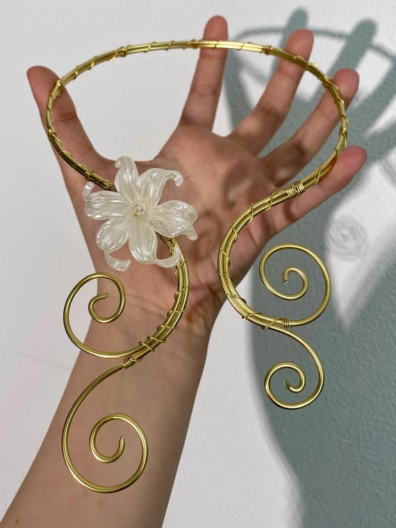 Handgemachte draht kette halskette Gold - halskette, sommer schmuck, draht schmuck, handgemachte schmuck, Blumen schmuck, spirale schmuck