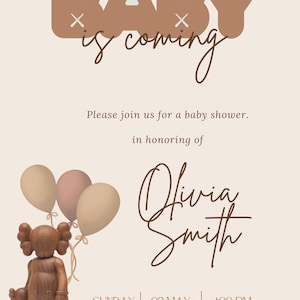 Puede incluir: Invitación a un baby shower con el texto "BABY is coming" en marrón. La invitación incluye el nombre "Olivia Smith", la fecha, la hora y el lugar. El diseño presenta globos y una figura de madera.