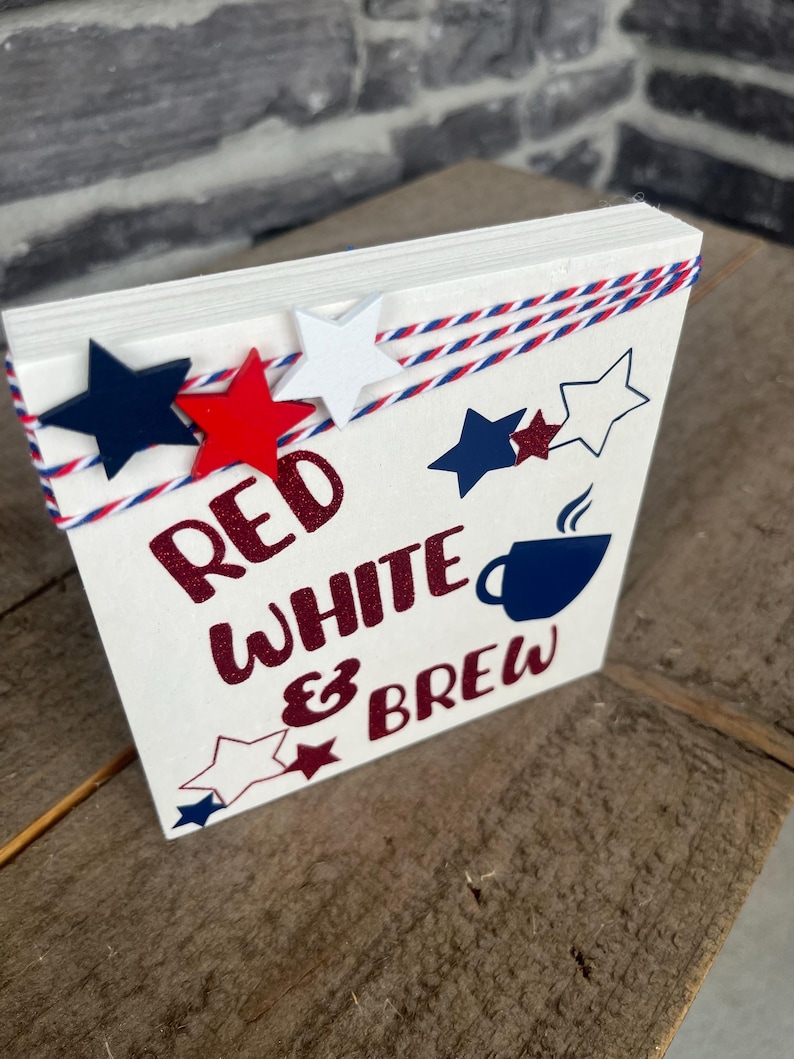 Fjärde juli Röd Vit och Brew Coffee Bar/Barskylt White/Glitter Red