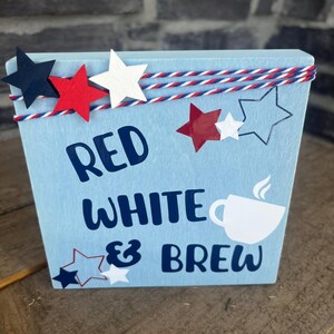 Fjärde juli Röd Vit och Brew Coffee Bar/Barskylt Light Blue/Navy Blue