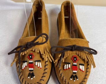 Minnetonka Moccasin Shoes Tan Suede Beaded Thunderbird Fringe Loafers Size 8