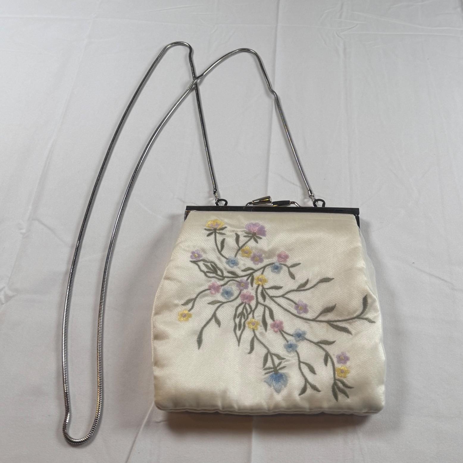 Valentino - Shantel - Pochette à bandoulière - Crème