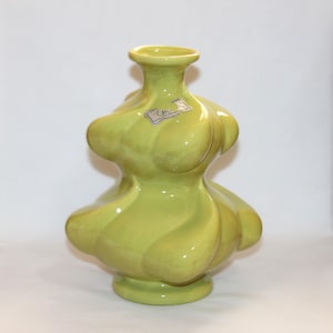 Gonder Pottery Square Bulbous Twisted Vase - H607 Standard Line