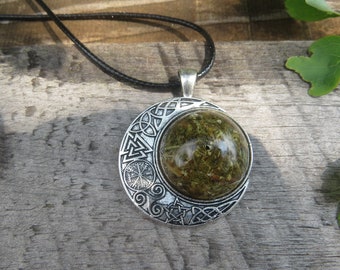 Crescent Moon and Yarrow Amulet, Witch's  Protection Amulet Pendant, Witchcraft Talisman, Wicca Pagan Necklace,  Gift for Witch