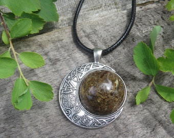 Crescent Moon and Blessed Thistle Amulet, Witch's  Protection Amulet Pendant, Witchcraft Talisman, Wicca Pagan Necklace,  Gift for Witch