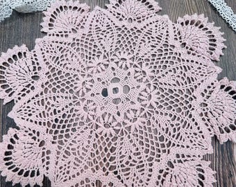 Tapete de ganchillo rosa hecho a mano - Encaje acrílico vintage, 40 cm
